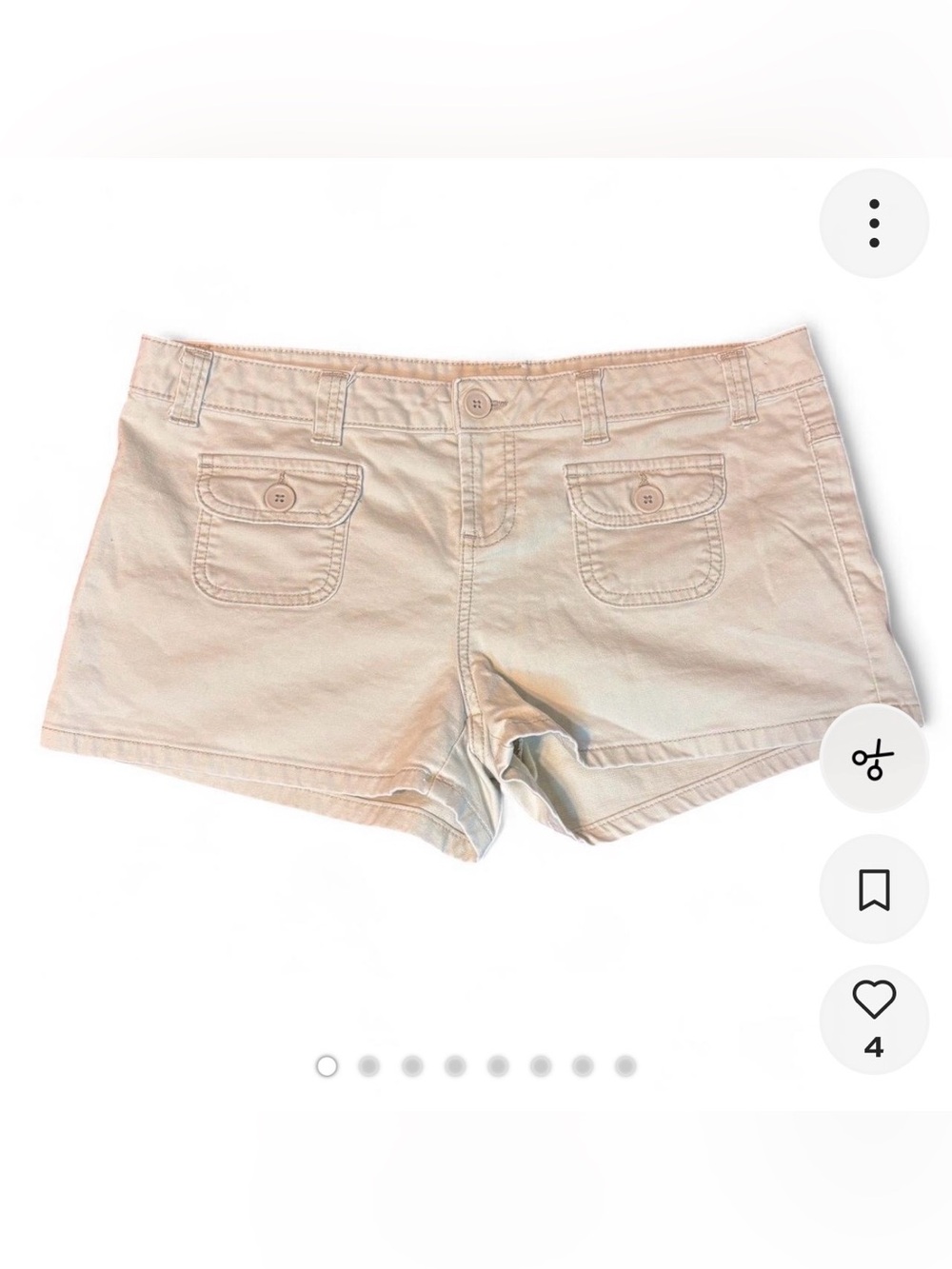 LEI y2k low waisted off white / khaki micro shorts with double pocket detailing